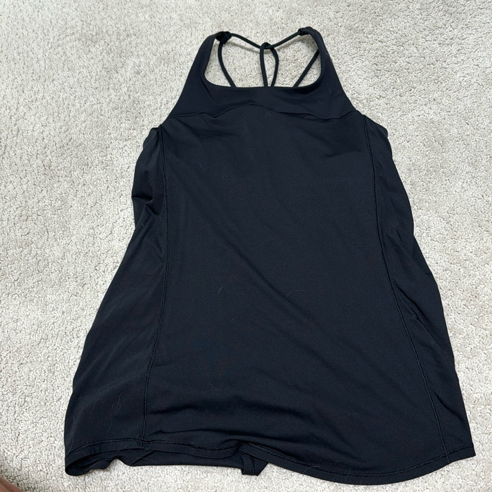 Lululemon women’s workout top